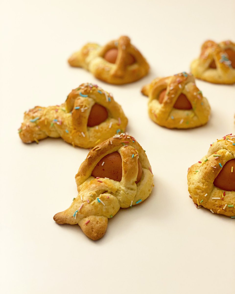 _FoodAddicted's tweet image. Buona Pasqua 🕊️

Cudduri cù l’ova
Dolce tipico della Pasqua della tradizione siciliana
#foodaddicted #happyeaster #food #foodie #instafood #cibo #sicily #cucinaitaliana  #italianfood #buonapasqua #sweet #sugar #pastry #sicilianfood #foodblogger #foodblog #sicilia