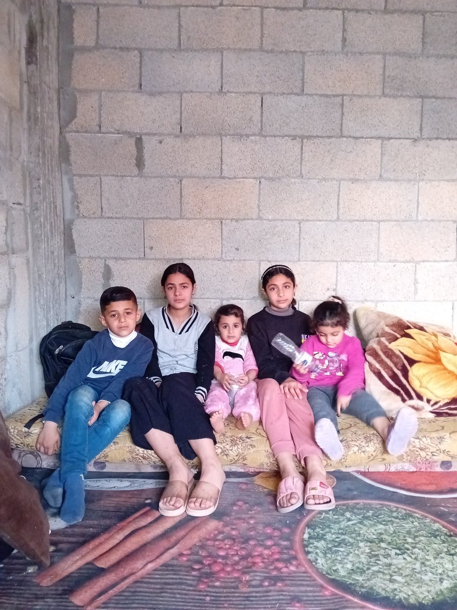 Hello, I am Rahaf. Our house was bombed. We were displaced to Rafah. I live in an inappropriate place. Please help me to get out and live safely.