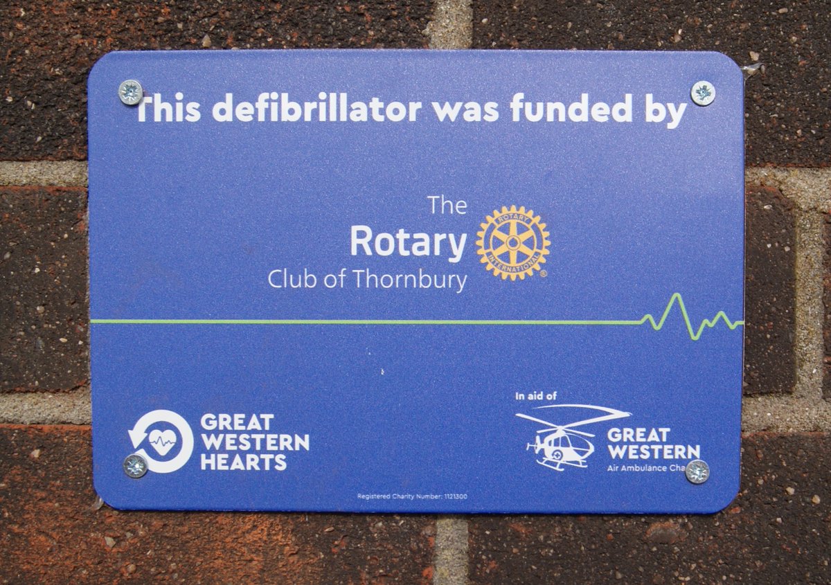 Thornbury Rotary has just paid for a defib, with funds from Rotary's Duck Races &amp; from it's Trust Fund. Located by the shops in Oakleaze Road. Jenny Benson from Great Western Air Ambulance Charity (pictured with Rotarians) gave a "huge thanks" to the club for making it happen.