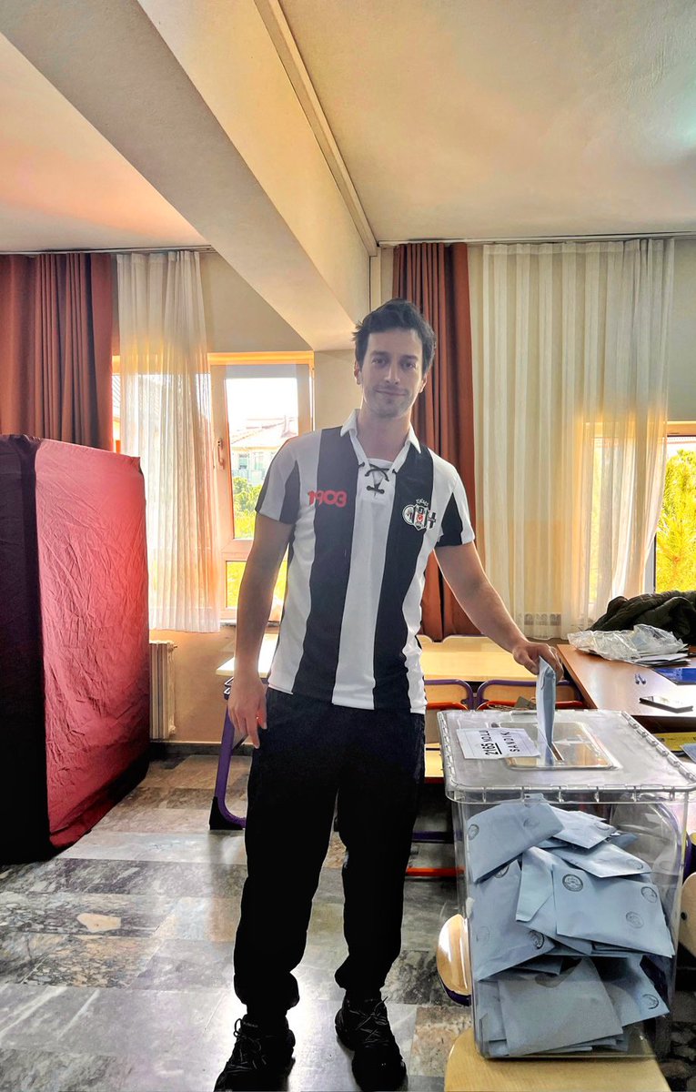 Görev tamamlandı. Ülkem için hayırlısı olsun🤍 #OyKullan