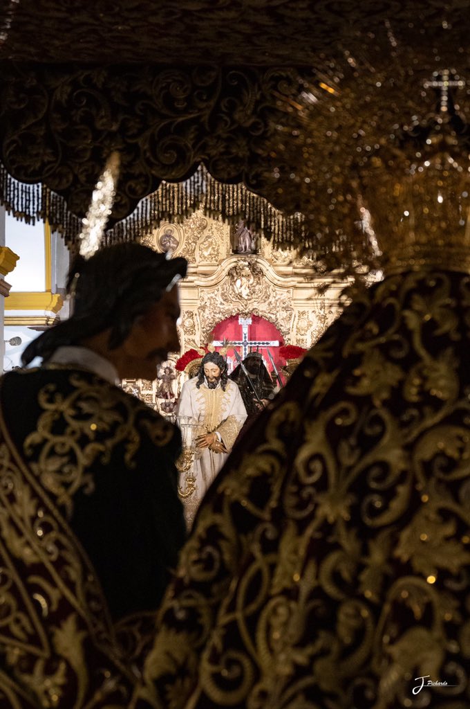 Raulgcsevilla's tweet photo. Si tu quieres, aún nos quedan capítulos por vivir. 
Salud para los míos. 
Restando domingos. https://t.co/Fqn0tRbUGw