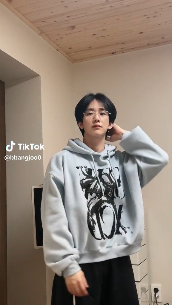 _bbangjoo's tweet image. 집여기저기서 찍는거 왤케 귀엽지
덕분에 빵둥이들 틱톡으로 룸투어하는중