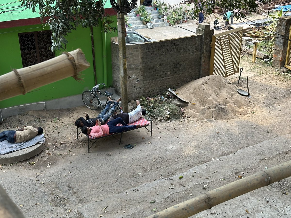 RiturajPat's tweet photo. @CMCCuttack What is the stance of commercial activities being done from residential areas ? I have people sleeping on the street in-front of my house. A) its unsafe B) its creating a lot of noise C) starting to block the road - request someone to look into this https://t.co/KTdvfgP7CA