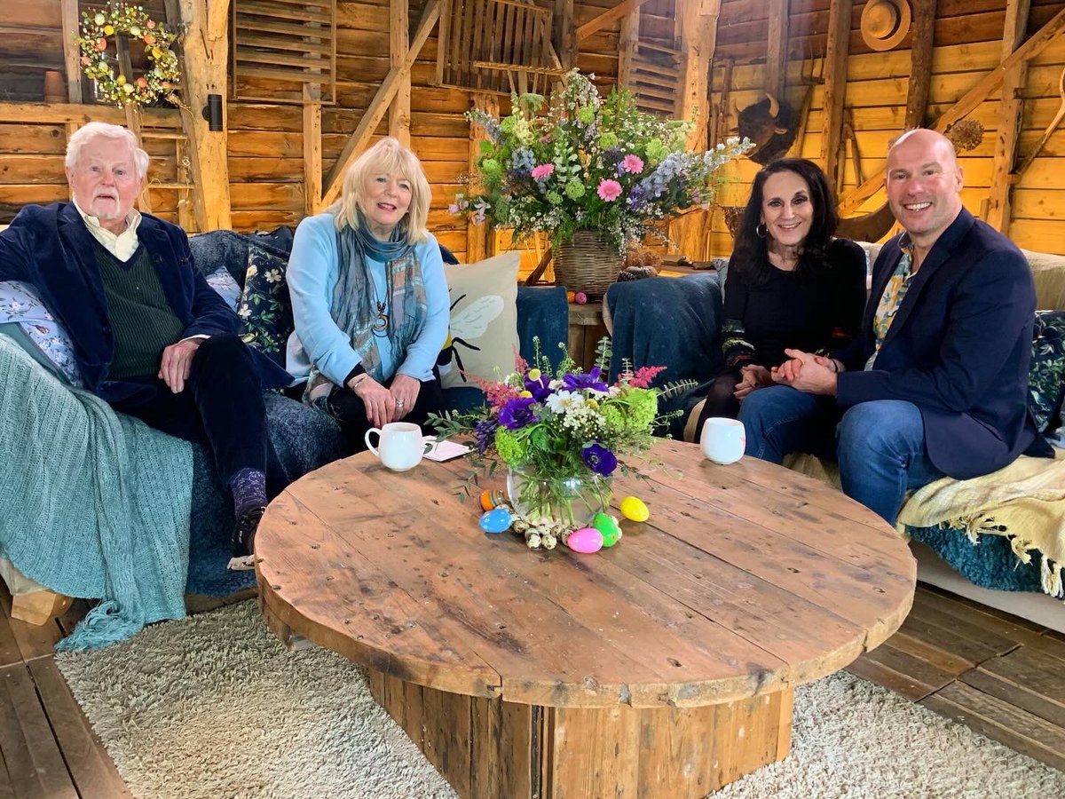 Happy Easter everyone! It’s nearly cocktail time! Tune into @TitchmarshShow for my ‘Best of British’ chocolate cocktails & mocktails on @ITV. Today I’m sharing the choccy love with the legendary lineup of Sir Derek Jacobi, Alison Steadman, Lesley Joseph and Alan of course. 🐣