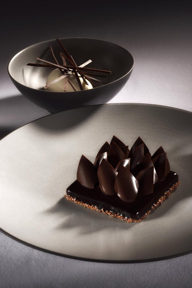 Leprogresloire's tweet photo. 🤤🍫 Pâques : la recette au chocolat de Hugo #Pralus https://t.co/TBKf5zpHcQ https://t.co/ws7IIbS4IX