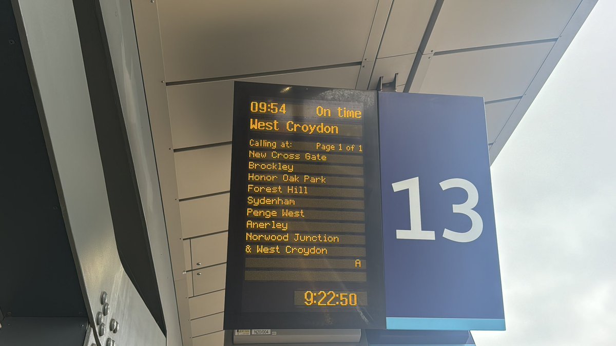 timothylam1992's tweet image. London Overground Special Service for today (Easter Sunday) Calling at London Bridge from West Croydon Class 378 #Class378 #Londonoverground #LondonBridge #westcroydon #specialservice @SouthernRailUK @TfL @geofftech @ianvisits @Sim0nTrains @lb_southwark @yourcroydon @X2K1990