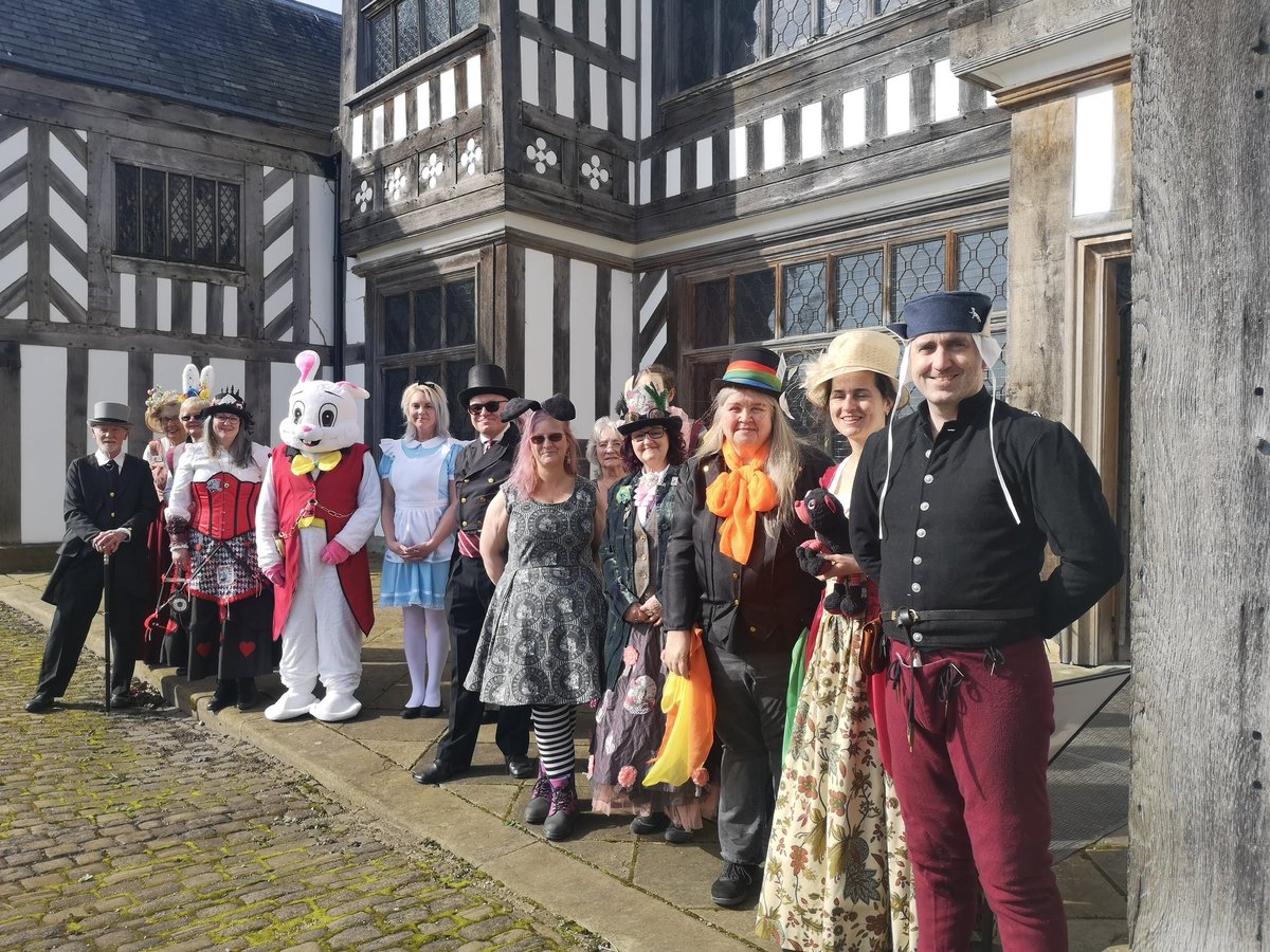 intouchwyth's tweet photo. The #FriendsofWythenshaweHall are ready to welcome you to #Wythenshawe Hall today for the Spring with Alice in Wonderland experience.
Open until 4pm. https://t.co/9FzkNJkrCJ