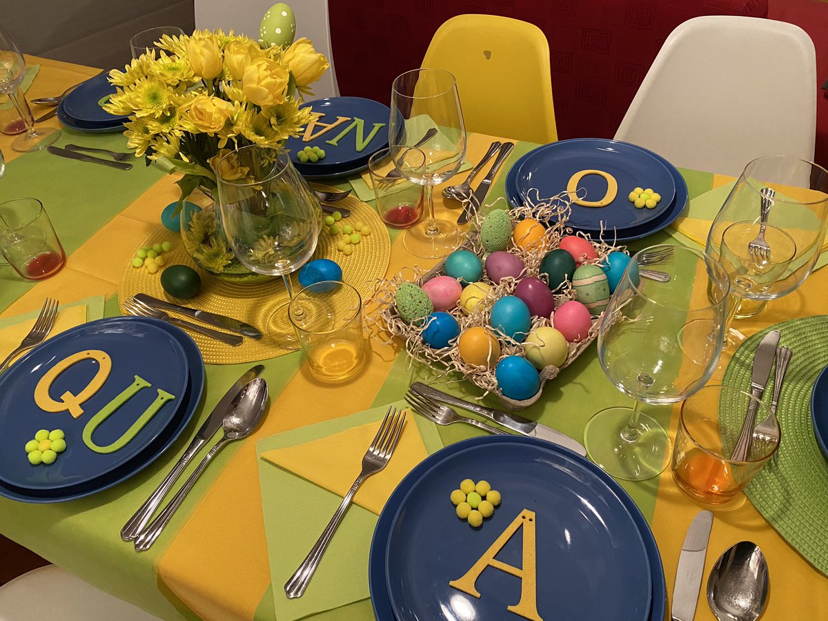 #happyeaster #buonapasqua🐣 
#letyoursoulblossom 
#homedecor #easterdecor #myhome 
#eastertable #lamiatavola in anteprima 😉🪺
#preview
#loveyou 🫶🕊️🫶