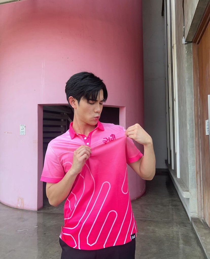 iianSol's tweet photo. Fourth on pink is goddam pretty. 😍🎀
#Fourthnattawat @tawattannn_ https://t.co/9v0j0WdLWf