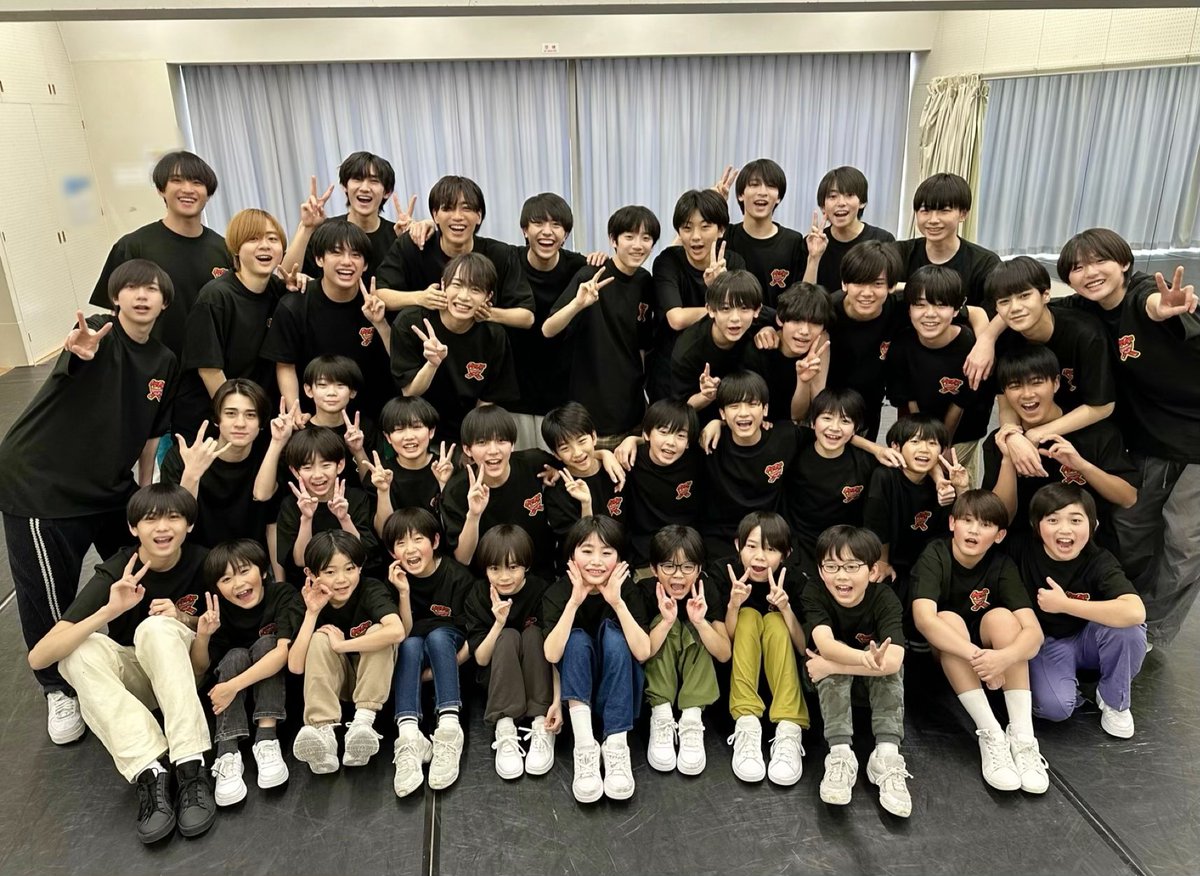 jr_official_X's tweet photo. 【 🎪Theater 】

#AmBitious #Boysbe #関西ジュニア 出演
#小島健 作・演出の舞台
『おいでよ！ミナミ笑店街』
本日無事に千穐楽を迎えました👽🛸

最後までありがとうございました🫶🏻

戎橋筋商店街でミナミ笑店街気分を味わえるの今日までです🥲💕

#おいでよミナミ笑店街
#Aぇǃgroup https://t.co/IAqKQEb9I1