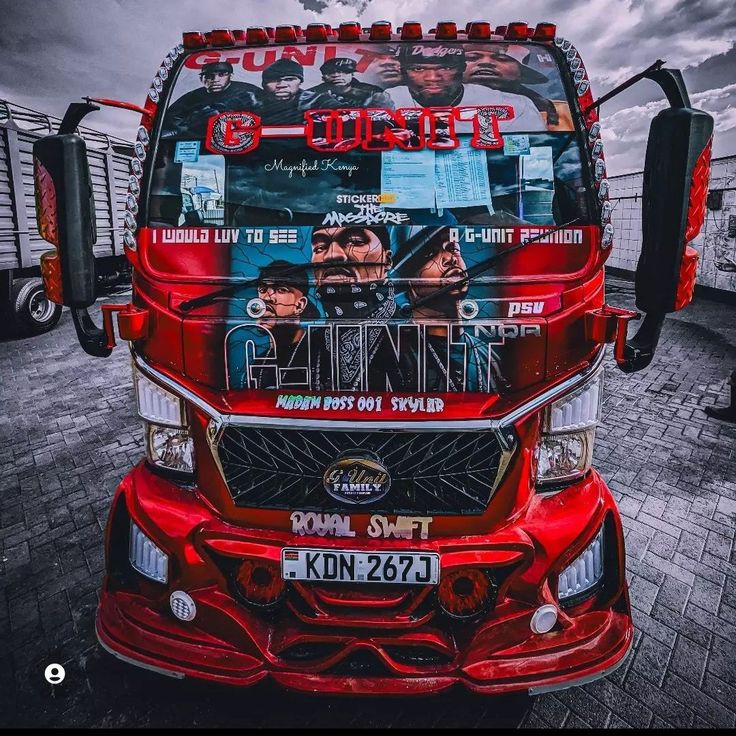 princegershom_'s tweet image. Kenyan&apos;s matatu industry is bad news.. No kidding.

Photos from #pintrest
#matwanaculture