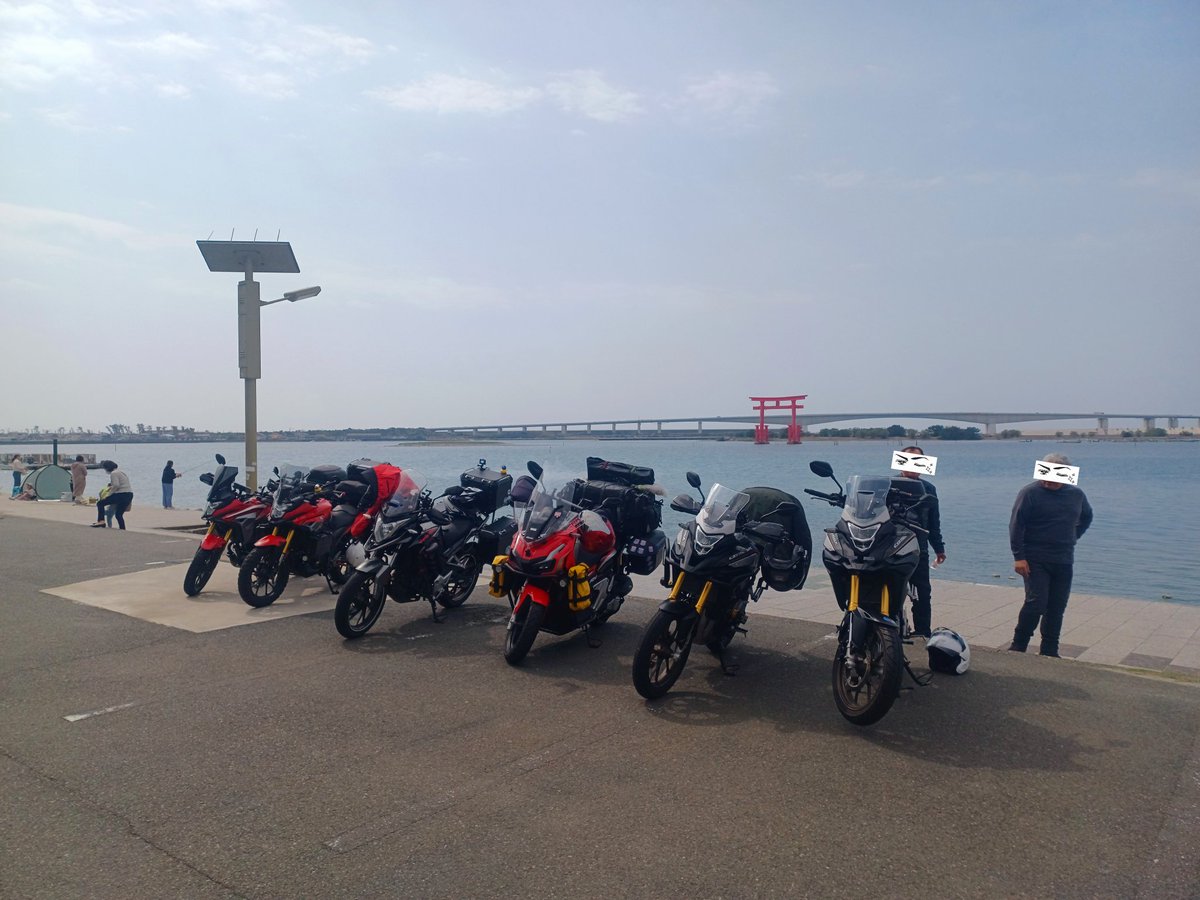 wacky_CB200X's tweet photo. 今日はHONDA CompactAdventure Owners Clubの第2回浜松ミーティングに参加して来ました。皆さんのカスタムが見られ、色々とお話も出来て、楽しいミーティングでした😁✨#cb200x #honda #インドホンダ #CB190X #cb150x #adv160 #弁天島 https://t.co/85VOgMGj0J
