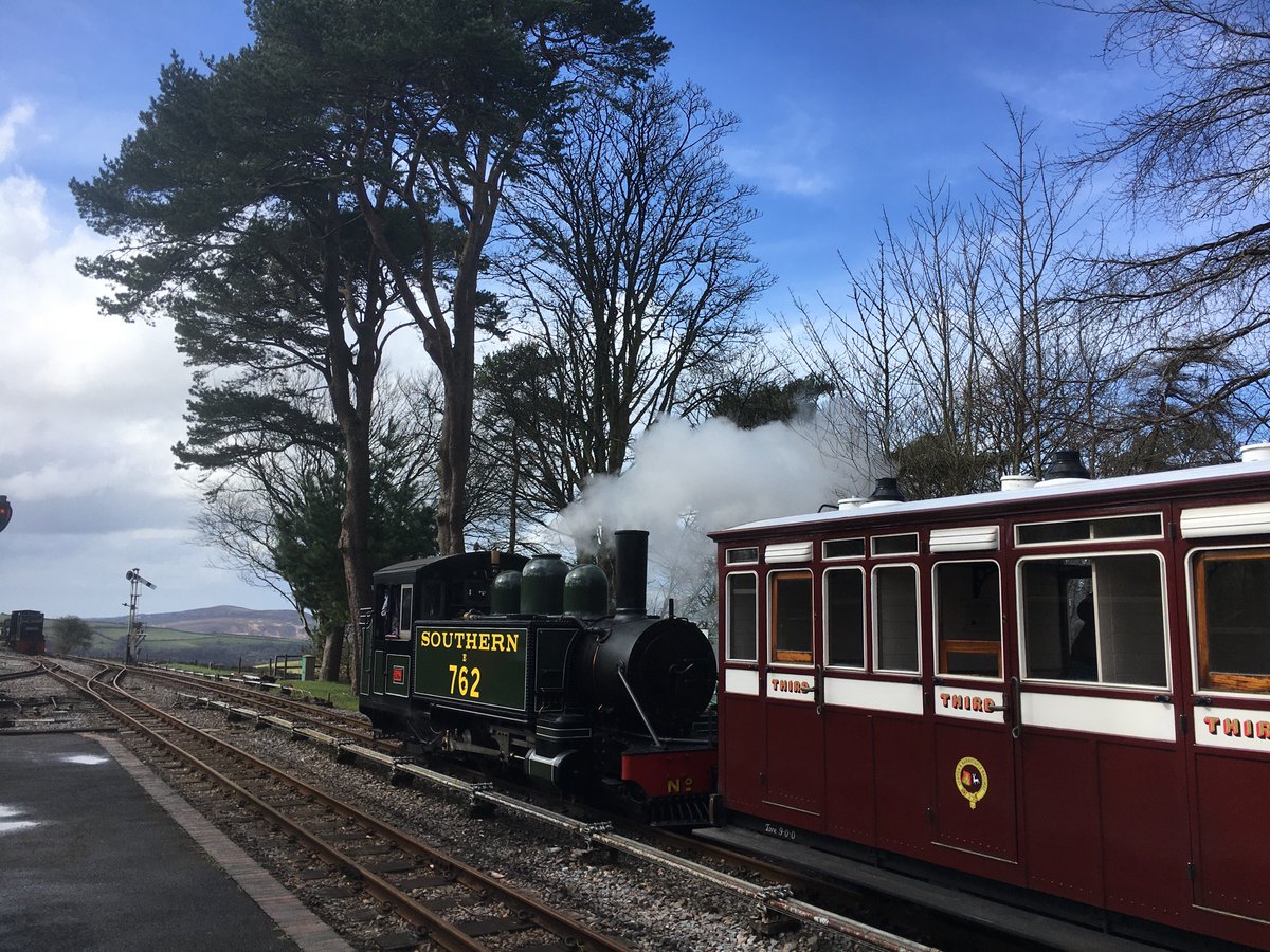 Had a nice day volunteering on the wonderful Lynton and Barnstaple Railway. Lots of positive comments from visitors far and wide, many on a return visit. Some even saying they might come along and volunteer themselves!