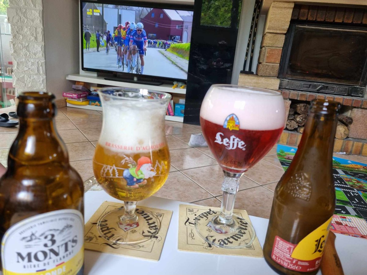bertholles67801's tweet photo. Ravito  @chainelsteve @GDiGrazia #LesRP #RVV24 https://t.co/bnOSlIsAIR