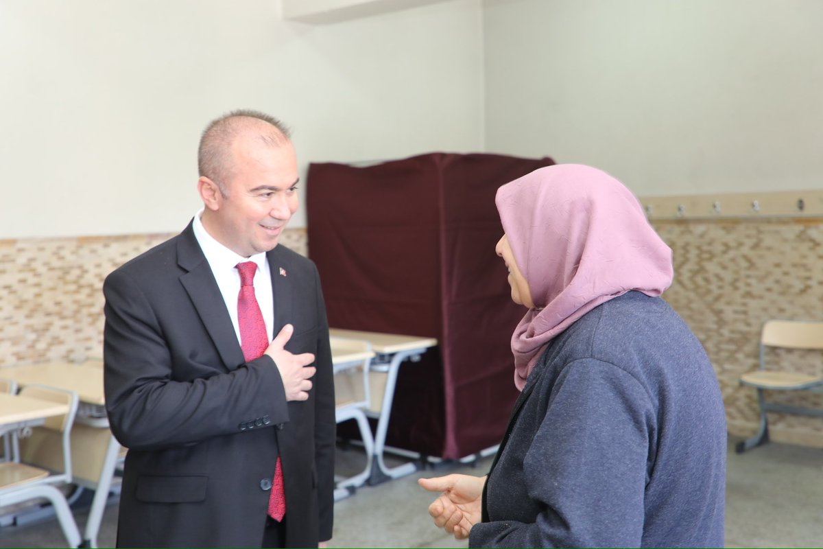 📍Kocatepe Anadolu Lisesi Sandık görevlilerimizi ziyaret ettik