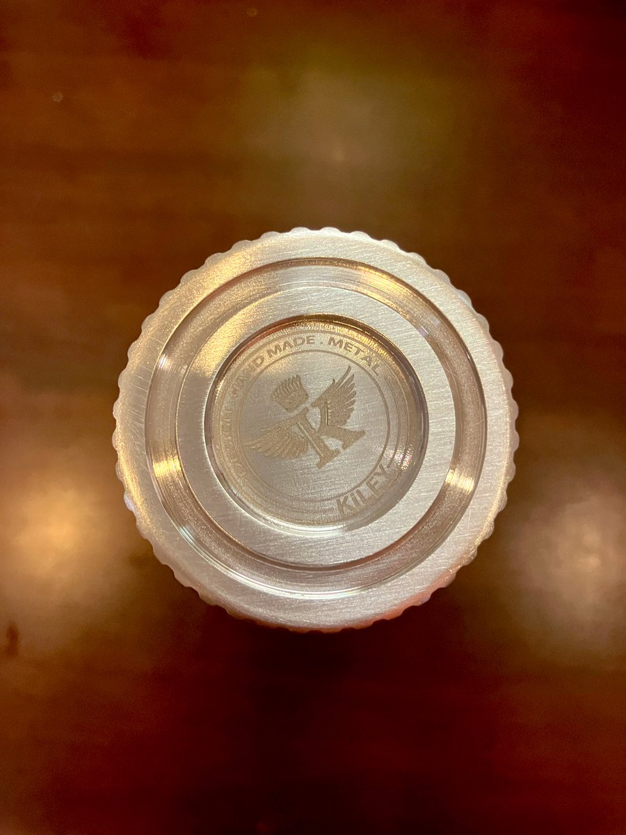 lady_swallow's tweet photo. うひょぉぉキーレイのステンレスボトル来たよぉぉ超超美しいわぁぁつばめ号にぴったりだやったあぁぁ…
ああもう自転車乗りたいよぉぉ‼️‼️
スギ花粉症めぇぇぇ💢💢
#killay https://t.co/xJJ8FG3BRM