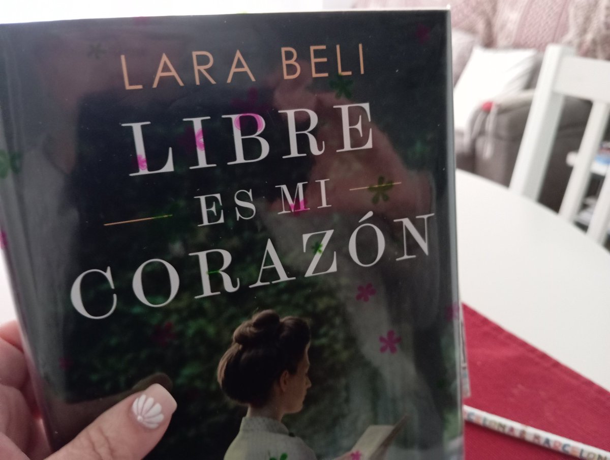 <a href="/penguinlibros/">Penguin España 🐧📚</a> Me ha llevado A Coruña, Madrid 
Preciosa historia de la vida de Rosalía de Castro de la mano de <a href="/alarabeli/">Lara Beli</a> 
#LibreEsMiCorazón
Libro que #RecomiendoLeer 📖