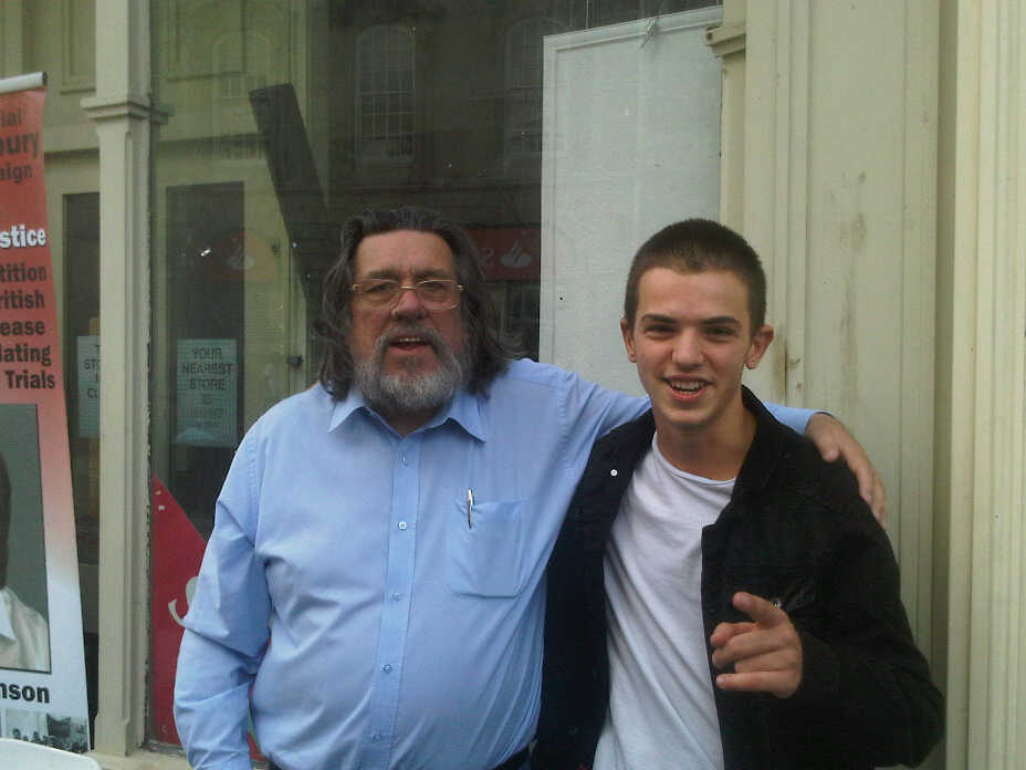 DeanneBarrow's tweet photo. @RoyleFamilyShow My son was delighted to meet him whilst wandering around Liverpool city centre in 2013. https://t.co/ON7Naane3Z