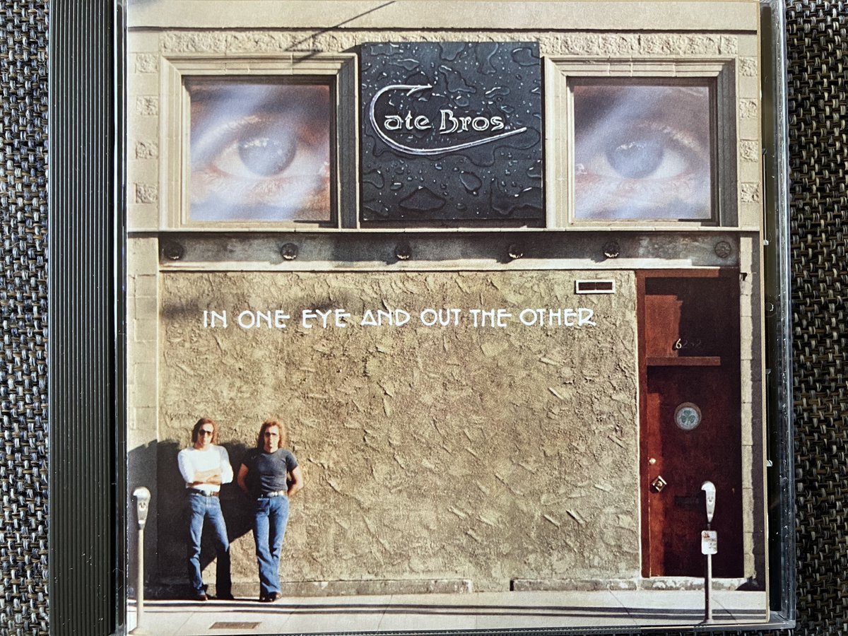 chokaihiryu's tweet photo. In One Eye And Out The Other / Cate Bros. (1976)
Where Can We Go
https://t.co/CSm4v6cDMV
#AOR #CateBros #DavidFoster #JayGraydon #SteveCropper https://t.co/qNl5UrfosS