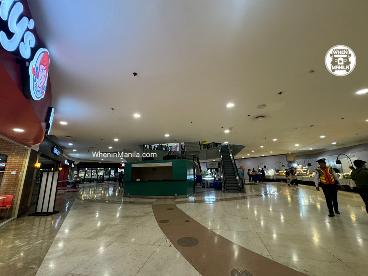 WhenInManila's tweet photo. Today is the last day of Greenbelt 1 before its demolition. 

Greenbelt 1 is Ayala’s oldest mall, having been built in the 1970s. It was co-developed and designed by national artist for architecture Leandro Locsin.

Share your Greenbelt 1 memories! https://t.co/o44Fov8Slu