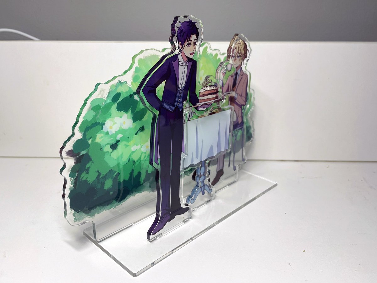 EstherVolt's tweet photo. 後ろから見ると窺っているみたいwww https://t.co/vsVzW6c6yo