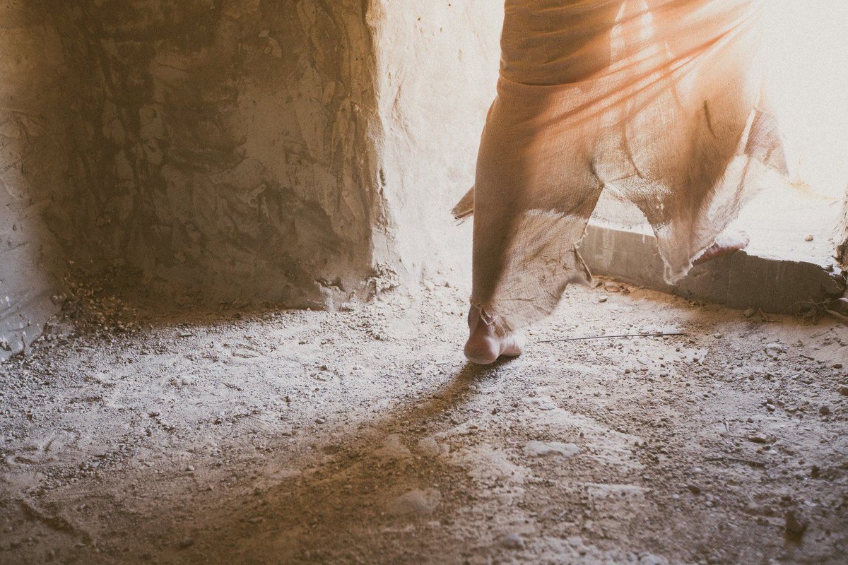 trinitychapelag's tweet photo. Don't miss today's important Holy Week blog: https://t.co/Hs0sEAHgV6 https://t.co/6Z0Wa5Ebjv