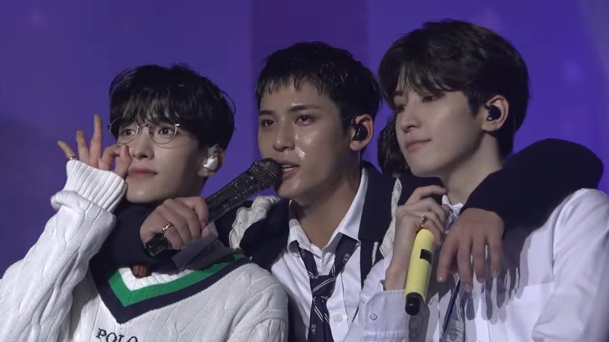 wonuversee's tweet photo. they are so precious to me https://t.co/AF0tLtkd8P