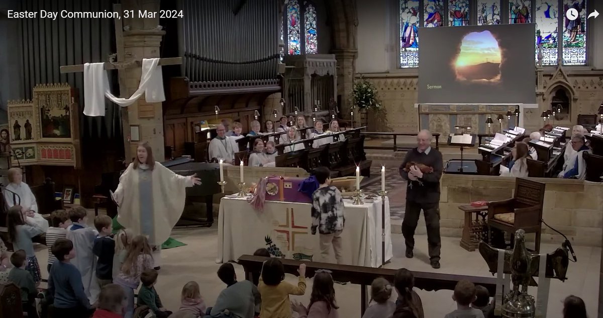 Rev_LisaB's tweet image. 500 people and 1 chicken celebrated Easter Sunday with us @stmaryshorsham in @ChichesterDio. Alleluia, Christ is Risen!