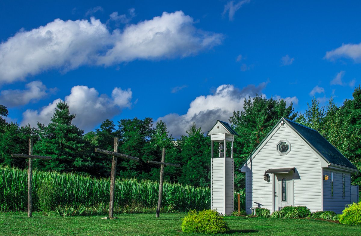 'Wytheville's Smallest Church' is a prayer chapel at the intersection of Interstates I-81 and I-77 in Virginia. #photography #fineartphotography #landscape #Easter #church #chapel #ArchitecturalPhotography #prayer