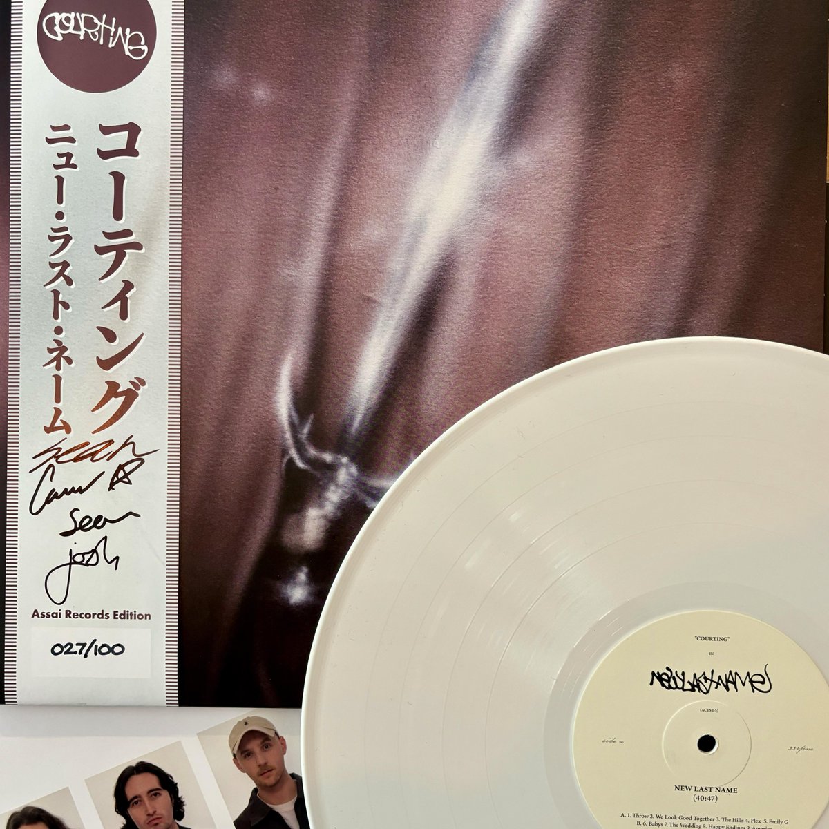 *COURTING - SIGNED ASSAI OBI EDITION* @courtingband's sophomore album was released physically on Friday, and we have an Obi to celebrate! Exclusive Japanese Inspired Obi Limited to 100 copies Signed Obi Strip White Vinyl Hand-numbered BUY NOW > tinyurl.com/courtobii