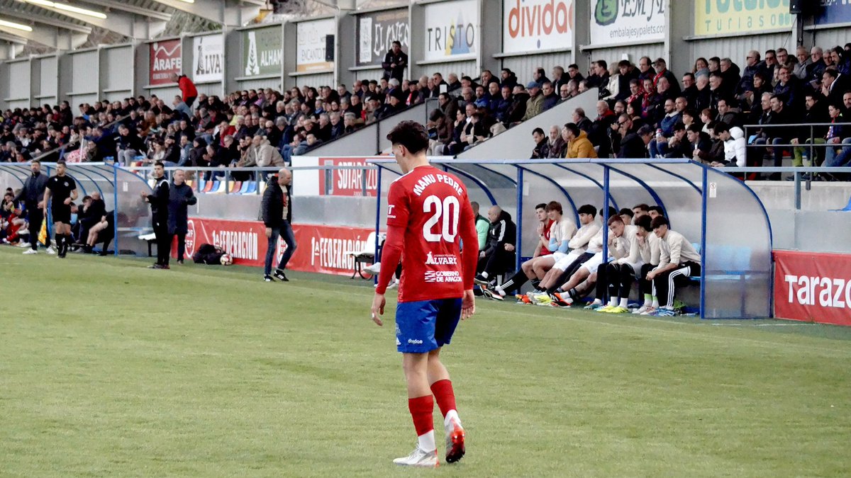 Ayer fuimos 1️⃣2️⃣7️⃣0️⃣ espectadores en el Municipal.
¡𝙂𝙍𝘼𝘾𝙄𝘼𝙎!