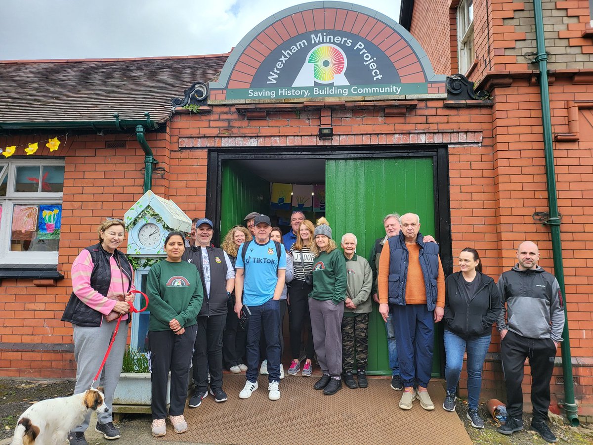 Well done to @iconic_ironic_ on his 53rd of 53 walks. Finally, he did the 266 miles to represent the 266 Miners left underground. Still time to contribute. gofund.me/cb65b777