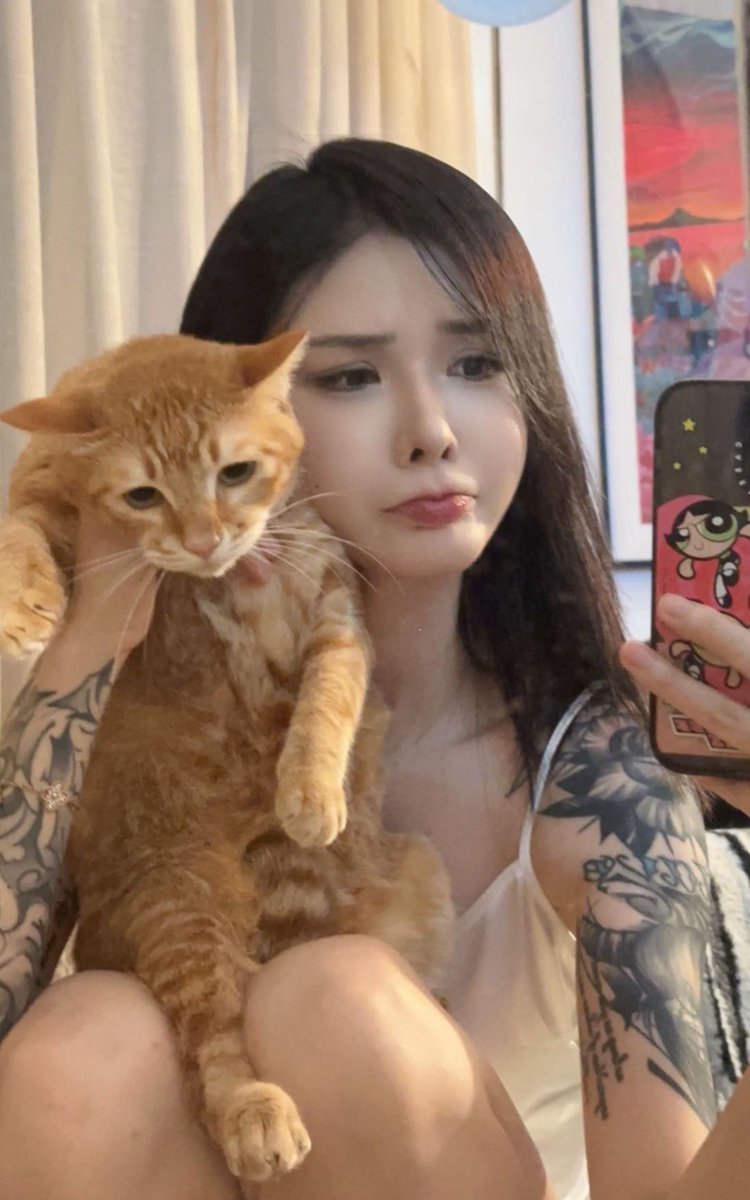 关于我长得像我的猫这件事 https://t.co/UiC88PycPv