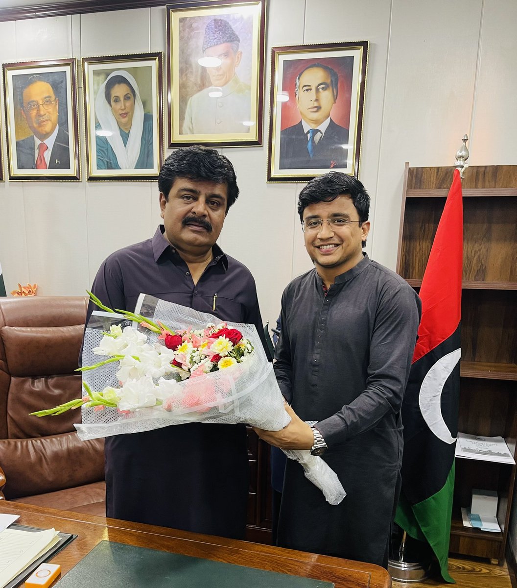 Sanjay Mathrani (@mathranisanjai) on Twitter photo First time in the history of Pakistan, the Sindh government awards teaching Licence to 646 teachers. And whole credit goes to one and only our beloved Saen <a href="/sardarshah1/">Sardar Shah</a> First time in the history of Pakistan, the Sindh government awards teaching Licence to 646 teachers. And whole credit goes to one and only our beloved Saen <a href="/sardarshah1/">Sardar Shah</a>