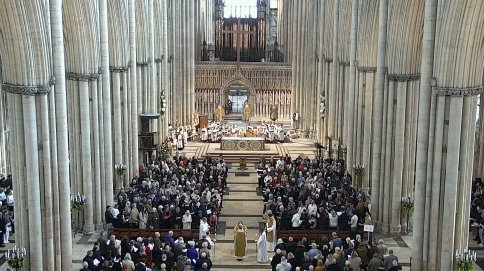 Easter day is a day of celebration. The dead wood of the cross has become the tree of life. New Hope and new joy break forth. And we, the people of God rejoice. You can read my #Easter Day sermon @York_Minster 👇 archbishopofyork.org/news/latest-ne…