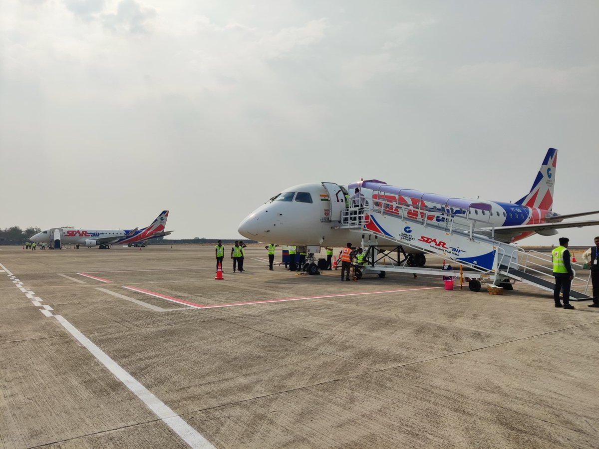 Nanded: From no flights - to daily connections to BLR, HDO, AIP, HYD, AMD, BHJ starting today only on @OfficialStarAir's state-of-the-art @Embraer E-Jets 📸 by my friend and colleague @PuthranChetan