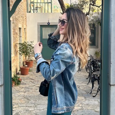 Bu kişi bir öğretmen. Mesleğini hiç yapamaz umarım.