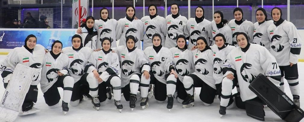 دختران تیم ملی هاکی روی یخ ایران با کسب نخستین مدال طلای بازی‌های آسیایی، تاریخ‌ساز شدند.