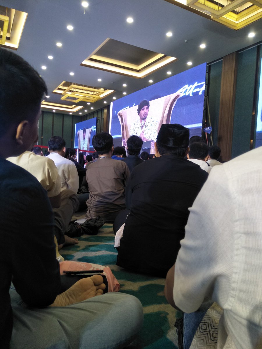 prassetyo_232's tweet photo. Re-charge 

Biar ga oleng https://t.co/kImbbDHUi4