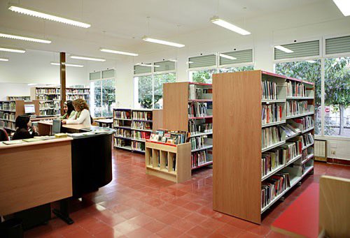ℹ️ Us informem que del 25 de març a l’1 d’abril la Biblioteca d’Avinyó estarà tancada. Disculpeu les molèsties