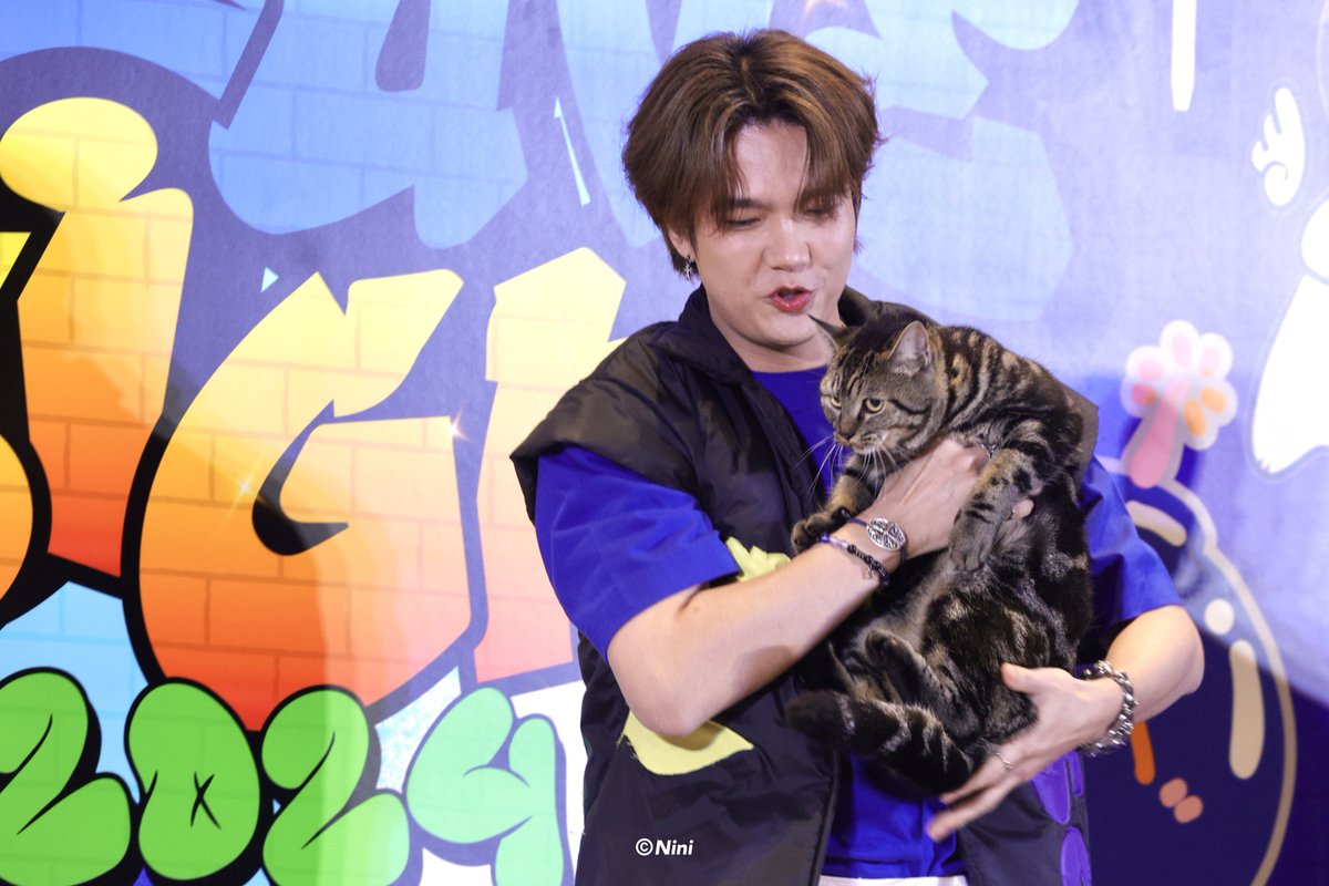 5555555😹

BYL FANSIGN BANGKOK D2
#Fansign2024BYLxBuild
<a href="/JakeB4rever/">BIU.</a>