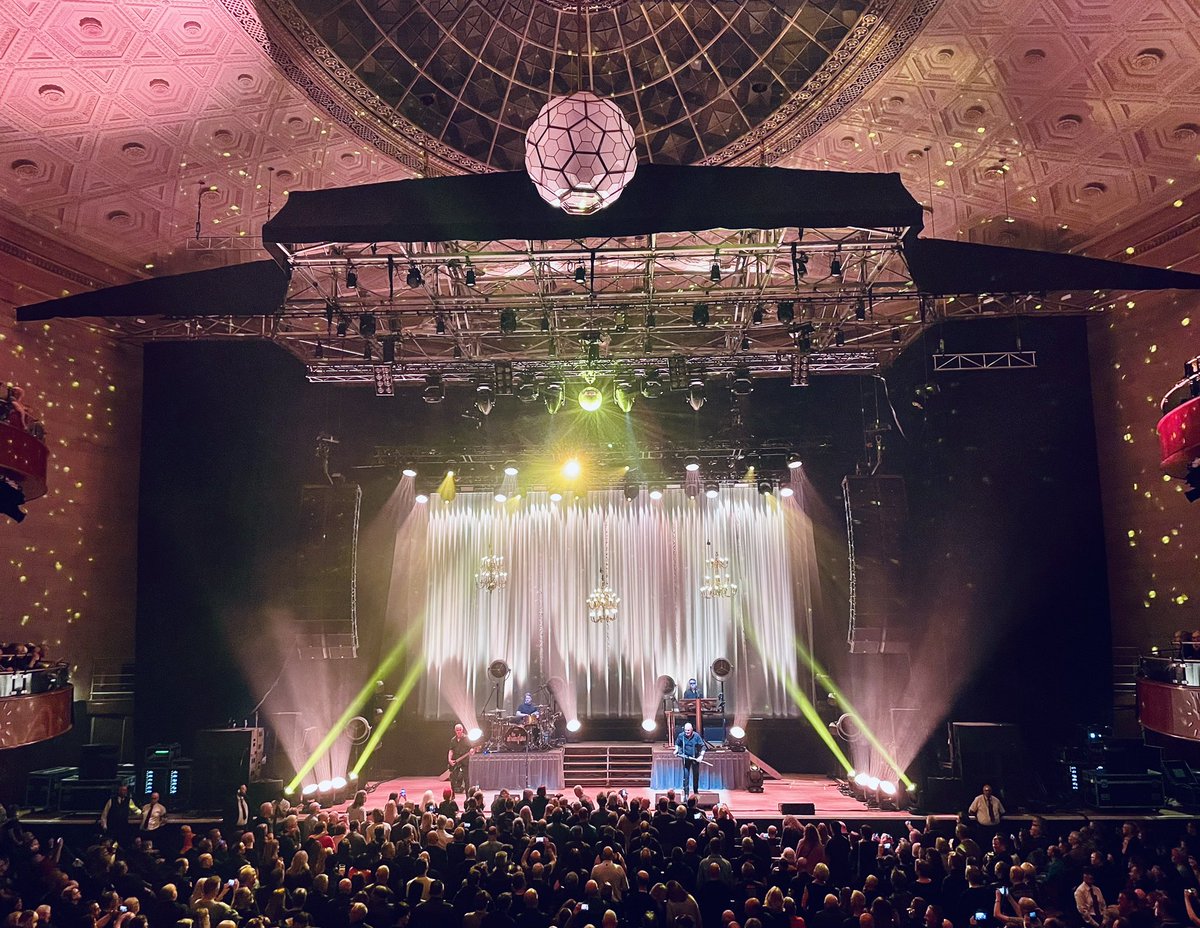 #thestranglers #strangledsunday #sheffieldissuper blistering set at Sheffield City Hall! 🖤🐀🖤🐀🖤🐀🖤🐀