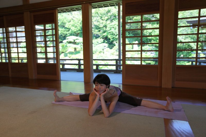 4月28日(日) 『鎌倉・妙法寺で心身リフレッシュ！ 苔寺の魅力とヨガを満喫』参加者募集！GWは美しい苔とシャガ、そして厳かな雰囲気の本堂でヨガを楽しみませんか？kamejikan.com/kamejikan_even… #鎌倉 #鎌倉観光 #湘南 #ヨガ #寺ヨガ #苔寺 #ゴールデンウィーク #リフレッシュ #新緑 #体験 #癒し