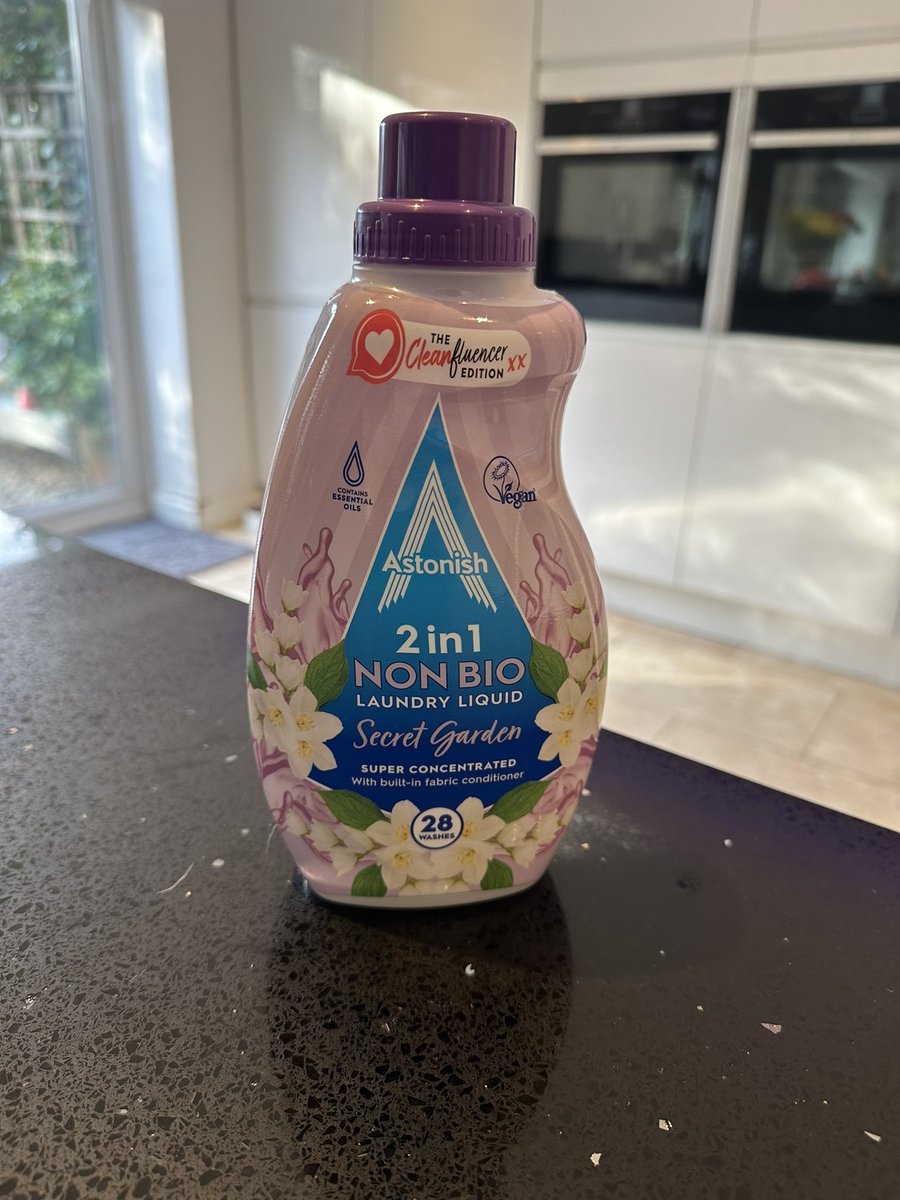 @VeganOlive1 @Astonishcleaner @TheVeganSociety @vegantrademark @Astonishcleaner laundry liquid is the best! It's the only one we've found that doesn't cause irritation or contact rash.