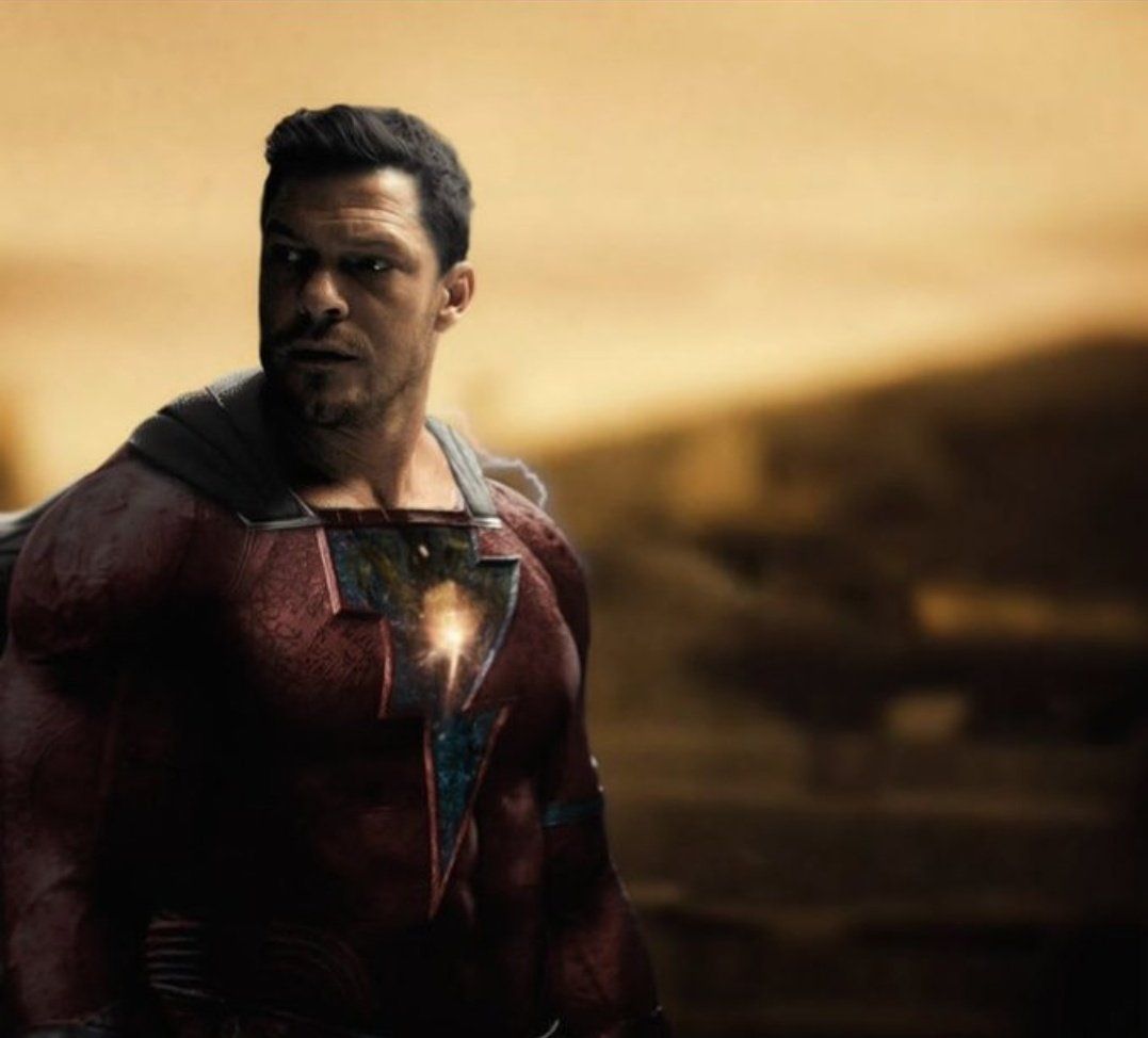 restoreZSJL's tweet image. Ritchson as Shazam would fit perfectly in here