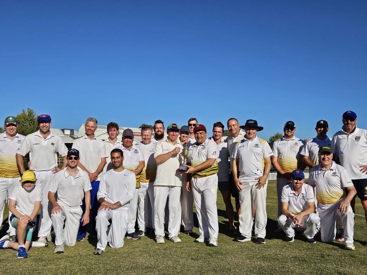 Delighted the Press Gallery XI recaptured the Peter Veness Memorial Cup from the Pollies in the cricket. Great performances from ⁦@jamesglenday⁩ ⁦@FletaTheTweeter⁩. Game played in great spirit. ⁦@GrahamPerrettMP⁩ ⁦@M_McCormackMP⁩ ⁦@Kieran_Gilbert⁩