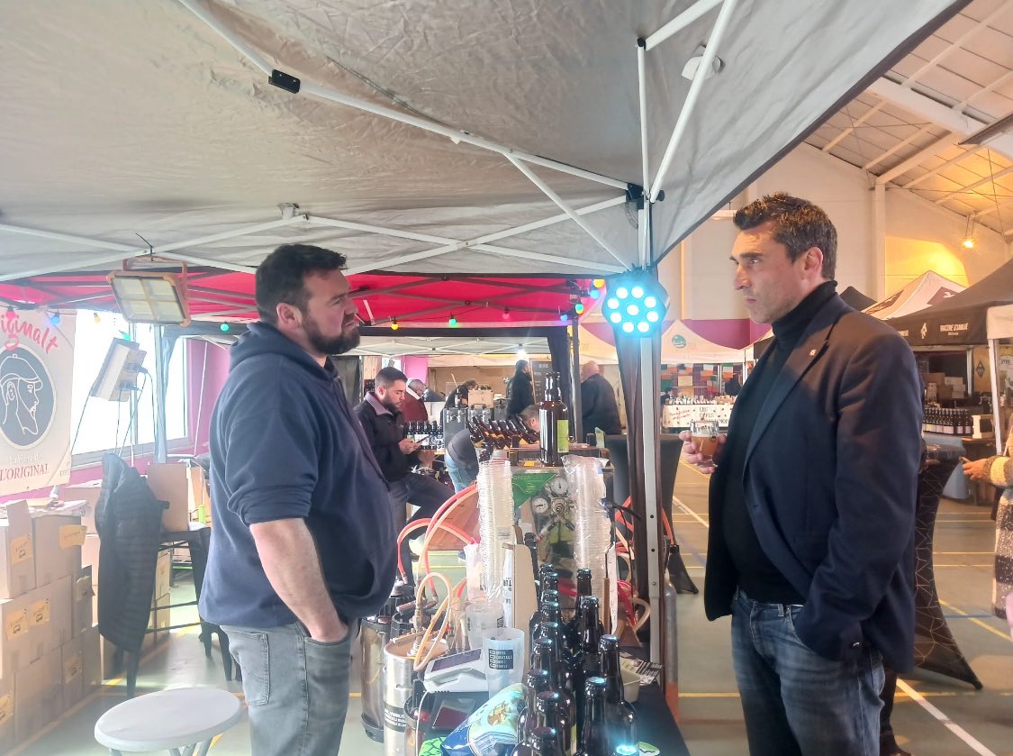 TaverneMichael's tweet photo. Week-end placé sous le signe de la bonne humeur et de la gourmandise. Salon des saveurs à #aulnoyeaymeries , le Festibieres à #jenlain le salon de la gourmandise à #solesmes .. Nos traditions, nos produits du terroir et nos producteurs locaux font la fierté de la France 🇫🇷 https://t.co/lV68uCpzzU