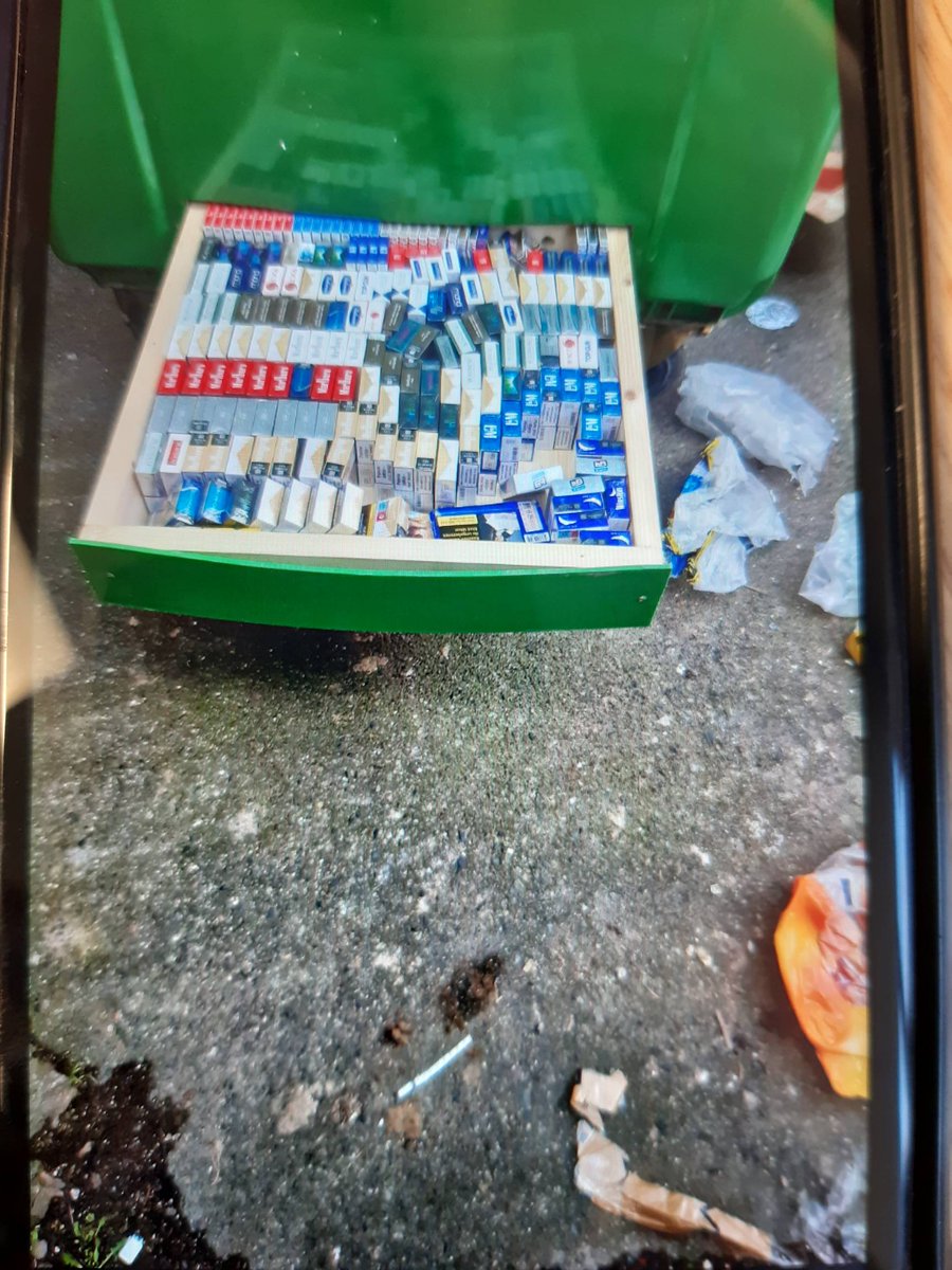 Another successful tobacco dog operation this week. Thousands of illicit cigarettes,  tobacco and illegal vapes seized #hullcentral #TradingStandards #team3