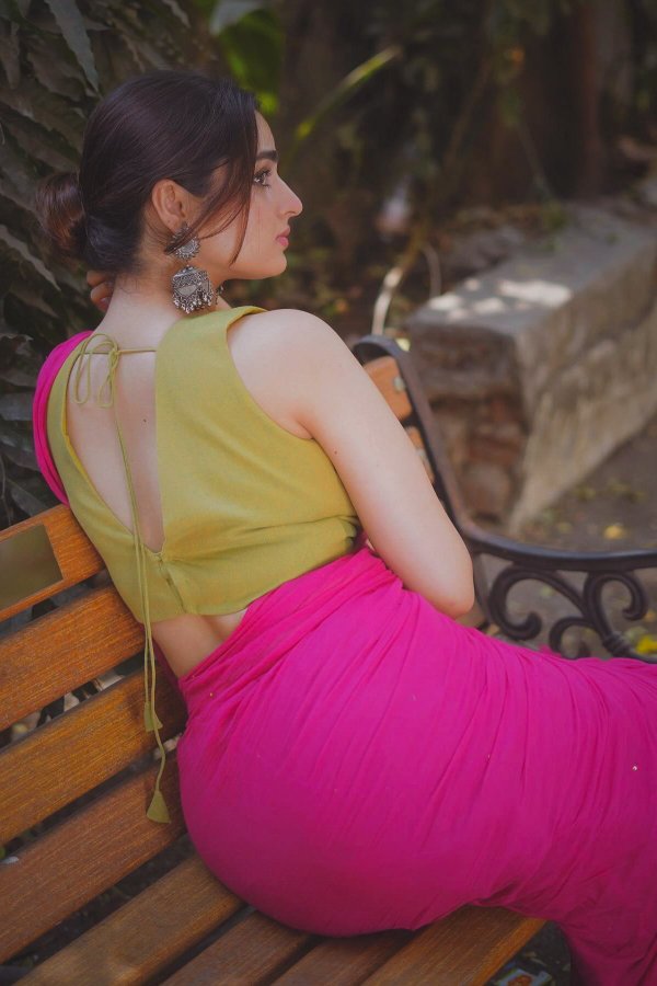 GJa7bsWaYAAeoYI?format=jpg&name=900x900