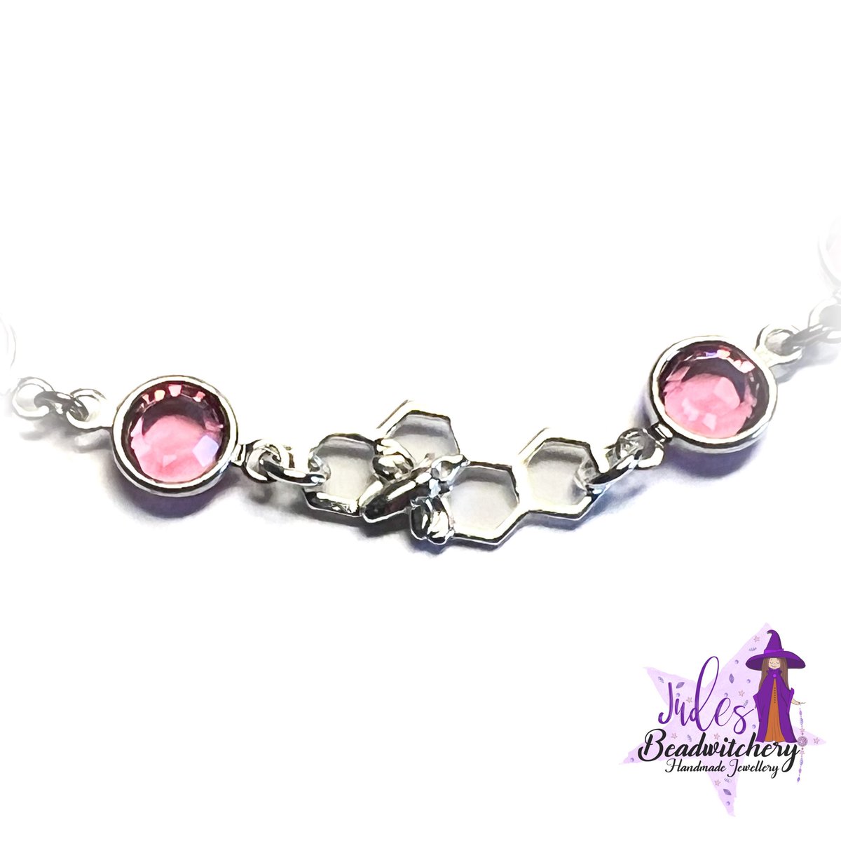 🐝This lovely rose pink bracelet has had a makeover 💞 It started life with a flower 🌸 charm at the centre, and I’ve just remade the bracelet with a new Sterling Silver Bee &amp; Honeycomb charm 🍯

🛍️ etsy.com/uk/listing/168…
